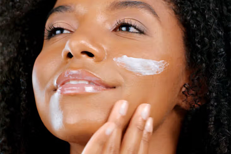 How to get moisturized skin like a star.