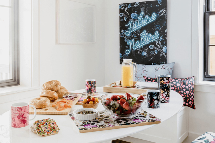 Make food delicious with these wall decor ideas for your dining room